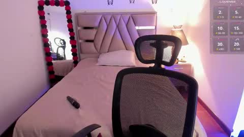 Snapshot of cristie_ortiz chatting on 11, 9, 2025 Cristina online show from 11, 9, 2025