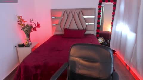 Snapshot of cristie_ortiz chatting on 3, 12, 2025 Cristina online show from 3, 12, 2025