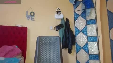 cristinamontiel74 online show from 2, 2, 2025