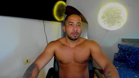 Snapshot of cristobal12cock chatting on 23, 11, 2025 Cristian online show from 23, 11, 2025