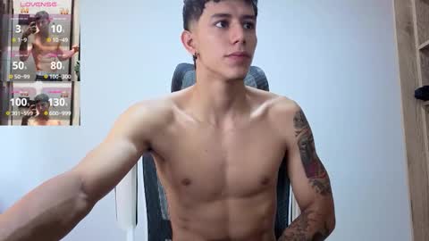 Snapshot of cristopher23_ chatting on 19, 11, 2025 cristopher23 online show from 19, 11, 2025