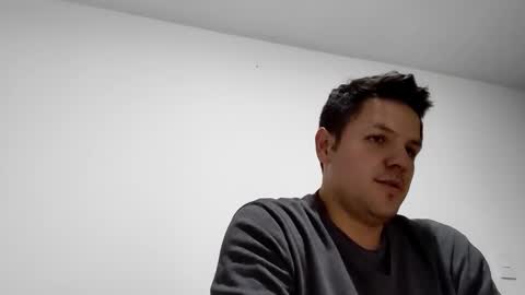 cristopher3042 online show from 28, 2, 2025