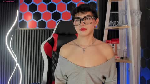Cristopher  online show from 7, 5, 2026
