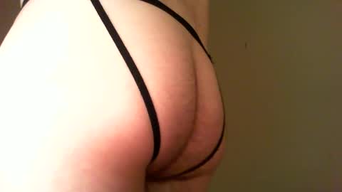 Snapshot of crnutz35 chatting on 29, 12, 2024 crnutz35 online show from 29, 12, 2024