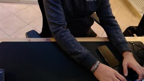 crocken_bisc online show from 29, 11, 2025