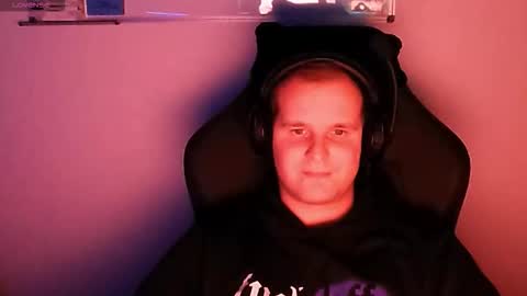 Snapshot of croissant911 chatting on 26, 11, 2025 Anderson online show from 26, 11, 2025