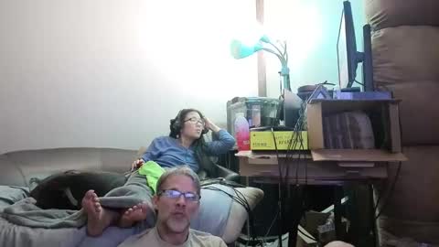 Crownandkat online show from 4, 2, 2026