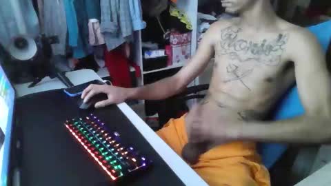 Snapshot of crudosoy chatting on 28, 10, 2025 Carlo online show from 28, 10, 2025