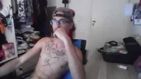 Snapshot of crudosoy chatting on 8, 11, 2025 Carlo online show from 8, 11, 2025