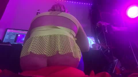 ChrysiCreambunnmommy online show from 3, 12, 2025