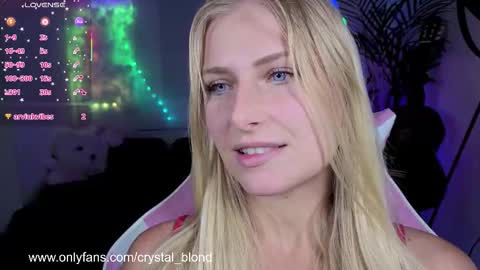Snapshot of crystal_blond chatting on 3, 10, 2025 Crystal online show from 3, 10, 2025