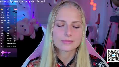 Snapshot of crystal_blond chatting on 24, 10, 2025 Crystal online show from 24, 10, 2025