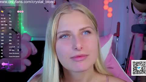 Snapshot of crystal_blond chatting on 25, 10, 2025 Crystal online show from 25, 10, 2025