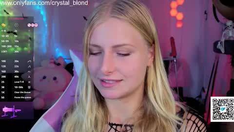 Snapshot of crystal_blond chatting on 27, 10, 2025 Crystal online show from 27, 10, 2025