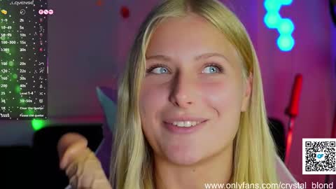 Snapshot of crystal_blond chatting on 2, 11, 2025 Crystal online show from 2, 11, 2025
