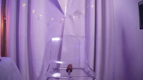 Snapshot of crystal_gilton chatting on 3, 5, 2026 crystal_gilton online show from 3, 5, 2026