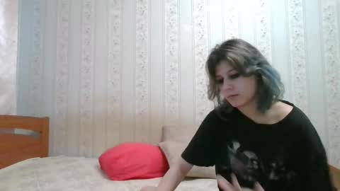 Snapshot of crystal_porn_love chatting on 5, 12, 2024 Crystal and Marcl online show from 5, 12, 2024