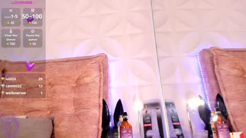 Snapshot of crystal_star16 chatting on 31, 1, 2025 Chris online show from 31, 1, 2025