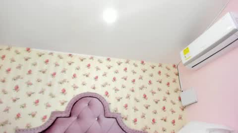 Milf Latina online show from 22, 7, 2026