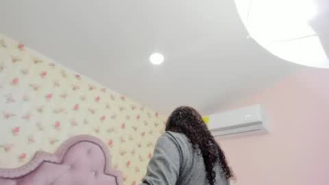Milf Latina online show from 2, 8, 2026