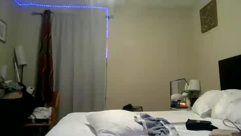 crystalbarbie214 online show from 25, 6, 2026