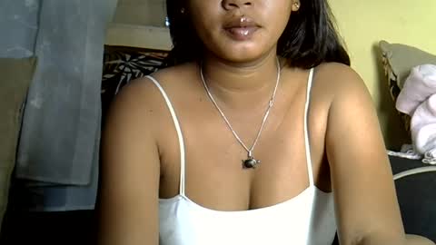 crystalbellax online show from 14, 7, 2026
