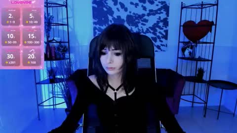 Snapshot of crystallbloom chatting on 11, 10, 2025 crystallbloom online show from 11, 10, 2025