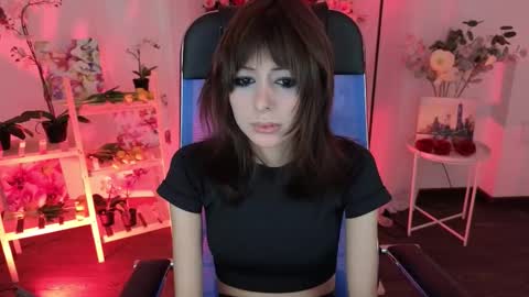 Snapshot of crystallbloom chatting on 15, 1, 2026 crystallbloom online show from 15, 1, 2026