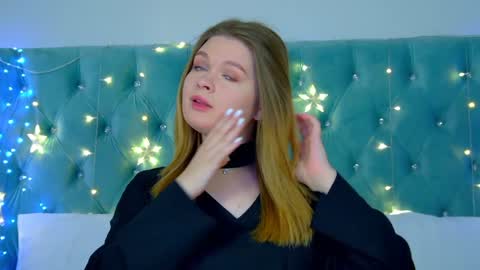 Snapshot of crystallyons chatting on 28, 12, 2024 Crystal online show from 28, 12, 2024