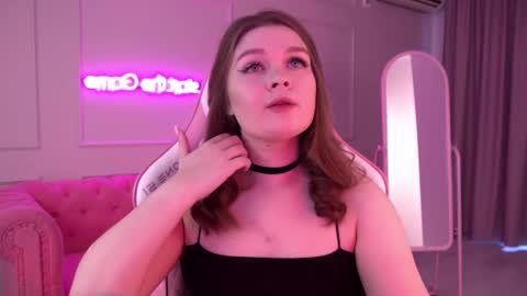 Snapshot of crystallyons chatting on 25, 2, 2025 Crystal online show from 25, 2, 2025