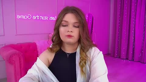 Snapshot of crystallyons chatting on 5, 10, 2025 Crystal online show from 5, 10, 2025