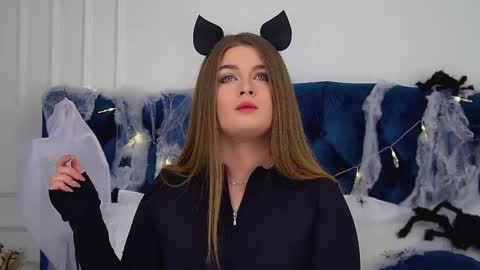 Snapshot of crystallyons chatting on 26, 10, 2025 Crystal online show from 26, 10, 2025