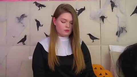 Snapshot of crystallyons chatting on 31, 10, 2025 Crystal online show from 31, 10, 2025