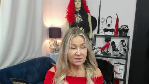 CrystalHotty online show from 27, 10, 2025