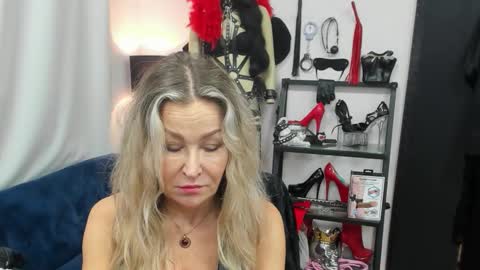 CrystalHotty online show from 13, 11, 2025