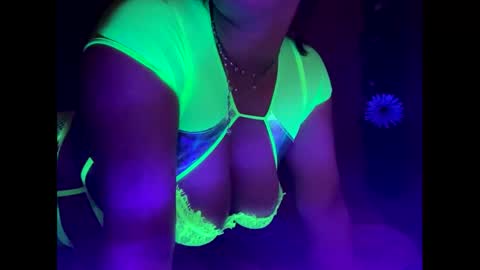 crystalyn777 online show from 22, 10, 2025