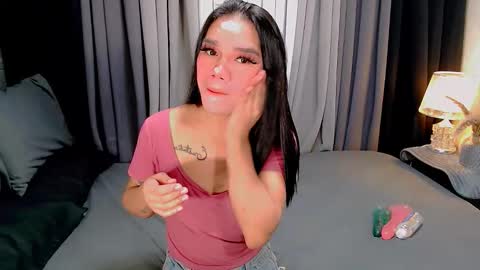 bea takashi  online show from 23, 11, 2025