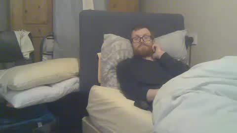 Snapshot of cs014g8493 chatting on 28, 11, 2025 chris online show from 28, 11, 2025