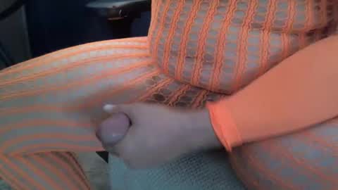 cuddlebeardeluxe online show from 29, 10, 2025