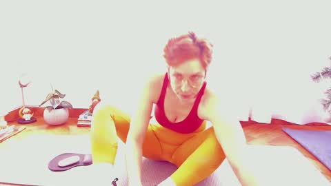 Snapshot of cuddlingbunnny chatting on 9, 12, 2024 Leonela online show from 9, 12, 2024