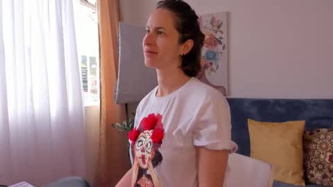 Leonela online show from 23, 3, 2026