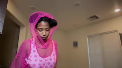 Snapshot of cum2charmxx chatting on 17, 11, 2025 cum2charmxx online show from 17, 11, 2025