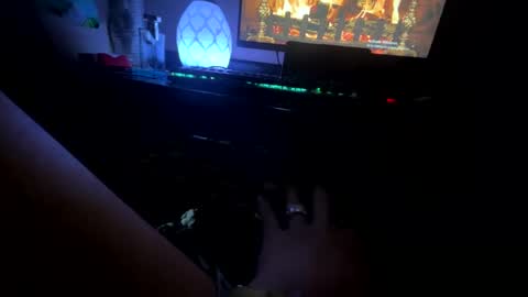 im KIM new girl to spoil online show from 2, 2, 2025