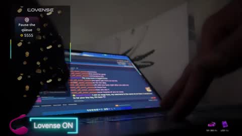 im KIM new girl to spoil online show from 15, 10, 2025