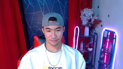 Snapshot of cumhavefun25 chatting on 18, 12, 2024 ask me online show from 18, 12, 2024