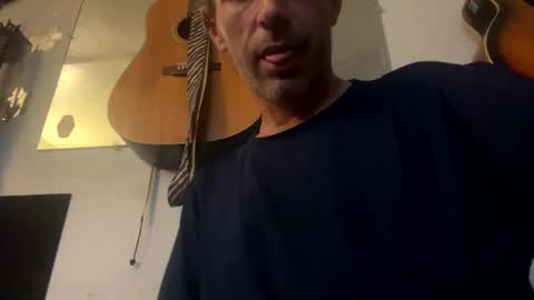 Snapshot of cumslutboi27 chatting on 8, 1, 2026 cumslutboi27 online show from 8, 1, 2026