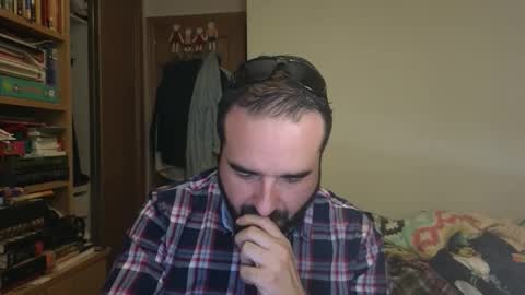 Snapshot of curiosillo1983 chatting on 12, 11, 2025 curiosillo1983 online show from 12, 11, 2025