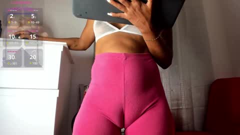 Snapshot of curly_sweett chatting on 22, 2, 2025 Curly - OF- CURLY SWEETT online show from 22, 2, 2025