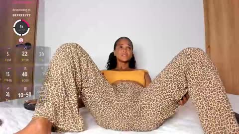 Snapshot of curly_sweett chatting on 12, 9, 2025 Curly - OF- CURLY SWEETT online show from 12, 9, 2025