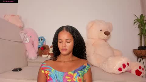 Snapshot of curly_sweett chatting on 30, 5, 2026 Curly - OF- CURLY SWEETT online show from 30, 5, 2026